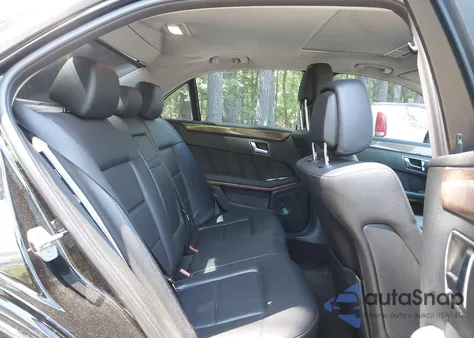 2012 Mercedes-Benz E 350 4Matic z USA, uszkodzony, nr VIN WDDHF8JB3CA654947